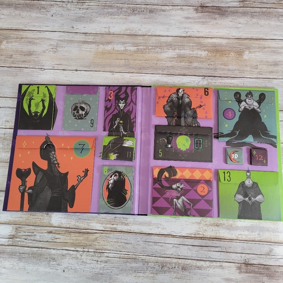 Disney Villains 13 Frights of Halloween Book Countdown to Halloween - Picture 5 of 13